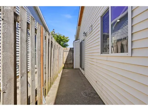879 SW Junction Place Gresham OR 97080