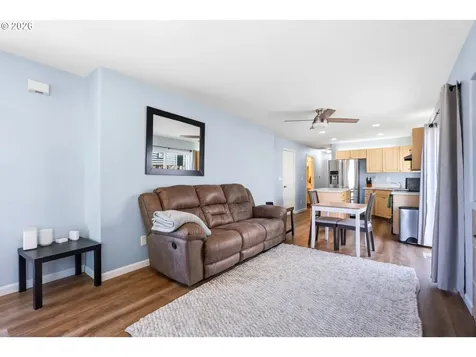 879 SW Junction Place Gresham OR 97080