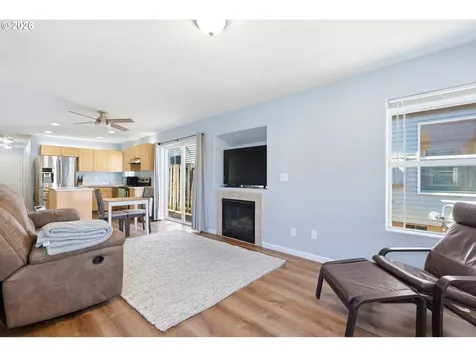 879 SW Junction Place Gresham OR 97080