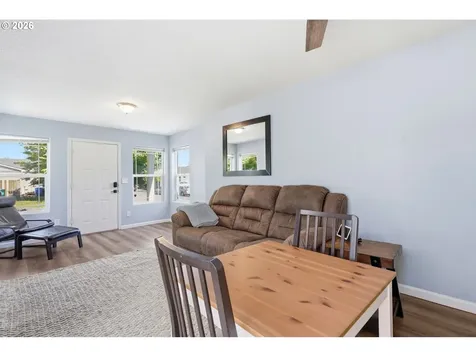 879 SW Junction Place Gresham OR 97080