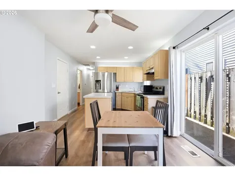 879 SW Junction Place Gresham OR 97080