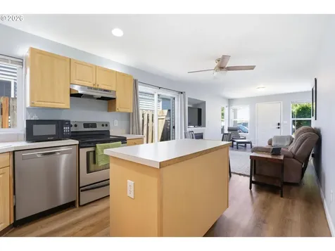 879 SW Junction Place Gresham OR 97080