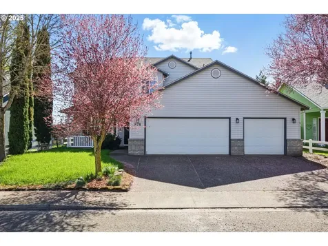 878 Meadowlawn Place Molalla OR 97038