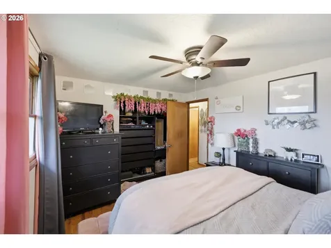 18630 SE Yamhill Circle Portland OR 97233