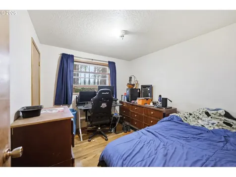 18630 SE Yamhill Circle Portland OR 97233
