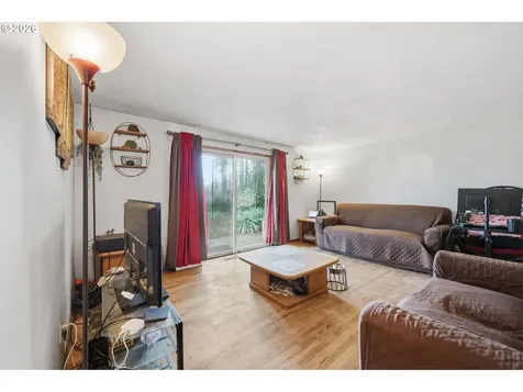 18630 SE Yamhill Circle Portland OR 97233