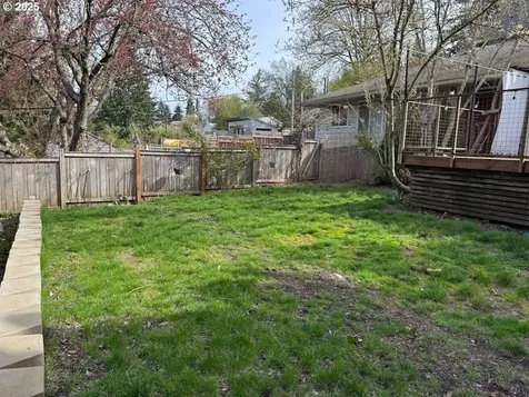 7922 SW Capitol Hill Road Portland OR 97219