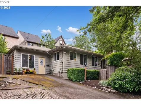 7922 SW Capitol Hill Road Portland OR 97219