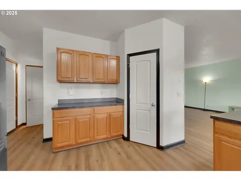 2475 S 8th Street Cottage Grove OR 97424
