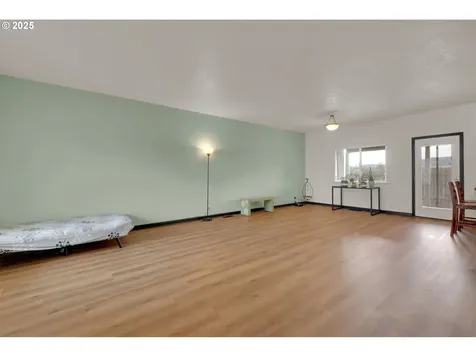 2475 S 8th Street Cottage Grove OR 97424