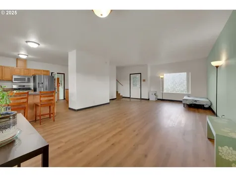 2475 S 8th Street Cottage Grove OR 97424