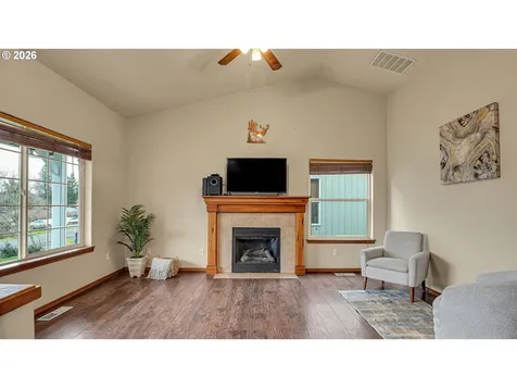 1013 4th Avenue Vernonia OR 97064