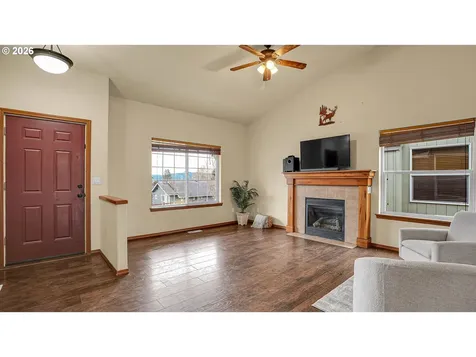 1013 4th Avenue Vernonia OR 97064