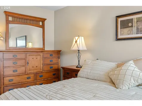 780 NW 118th Avenue Portland OR 97229