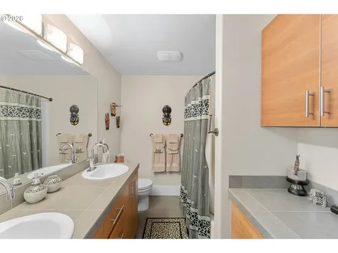 780 NW 118th Avenue Portland OR 97229