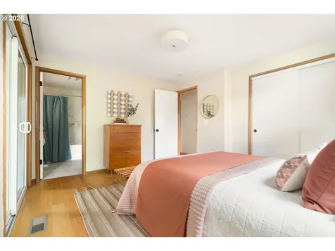 5111 SE 42nd Avenue Portland OR 97206
