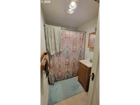 724 NE Laurance Street Myrtle Creek OR 97457