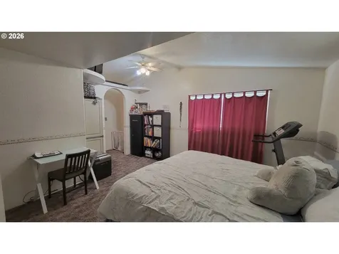 724 NE Laurance Street Myrtle Creek OR 97457