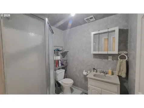 724 NE Laurance Street Myrtle Creek OR 97457