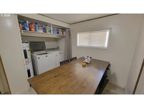 724 NE Laurance Street Myrtle Creek OR 97457