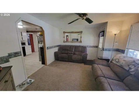 724 NE Laurance Street Myrtle Creek OR 97457