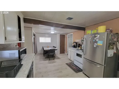 724 NE Laurance Street Myrtle Creek OR 97457