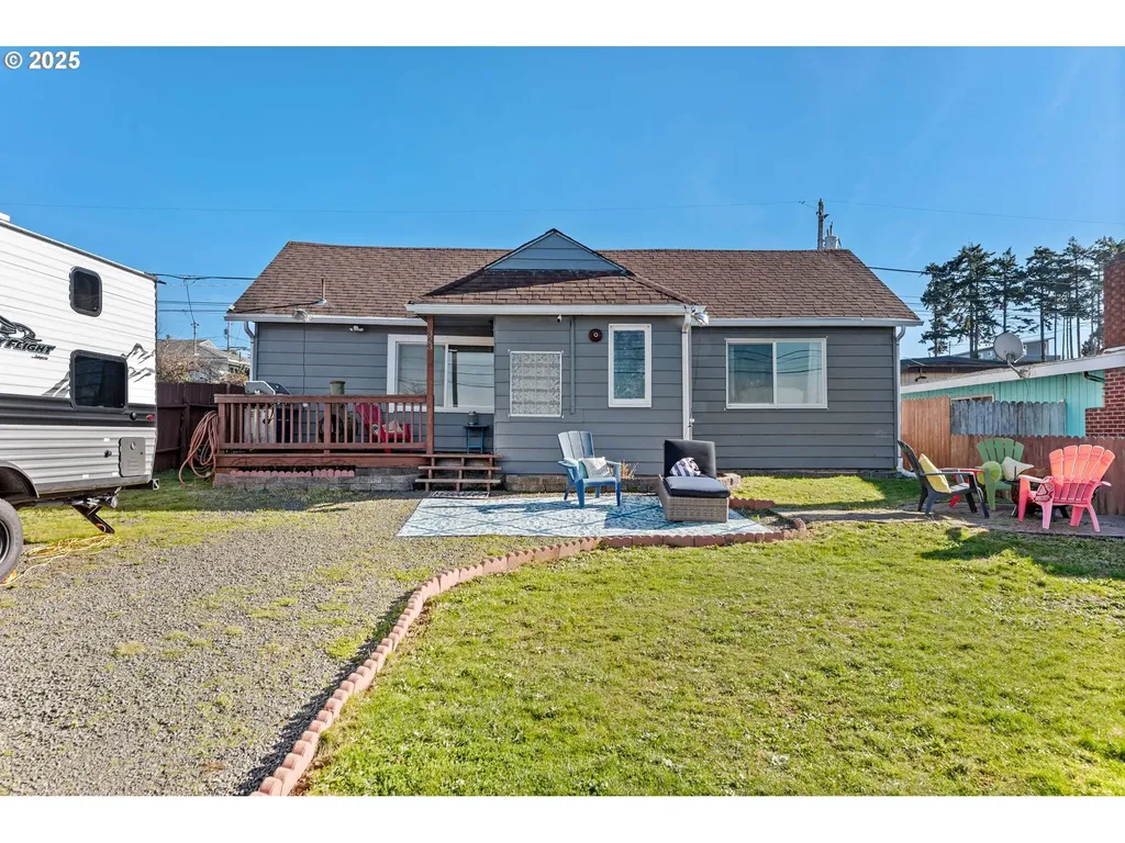 323 S Wall Street Coos Bay OR 97420