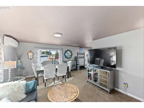 323 S Wall Street Coos Bay OR 97420