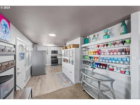 323 S Wall Street Coos Bay OR 97420