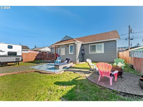 323 S Wall Street Coos Bay OR 97420