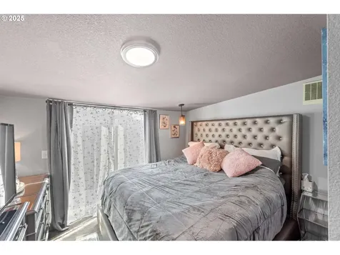 323 S Wall Street Coos Bay OR 97420