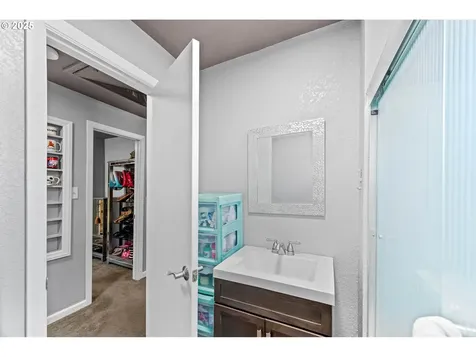 323 S Wall Street Coos Bay OR 97420