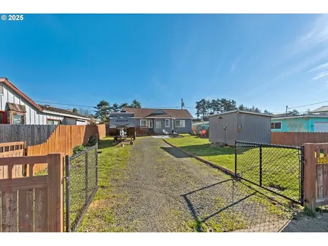 323 S Wall Street Coos Bay OR 97420