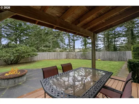 833 Rhododendron Drive Florence OR 97439