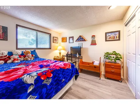 353 71st Street Springfield OR 97478