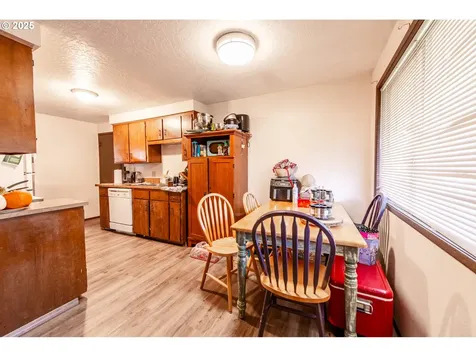 353 71st Street Springfield OR 97478