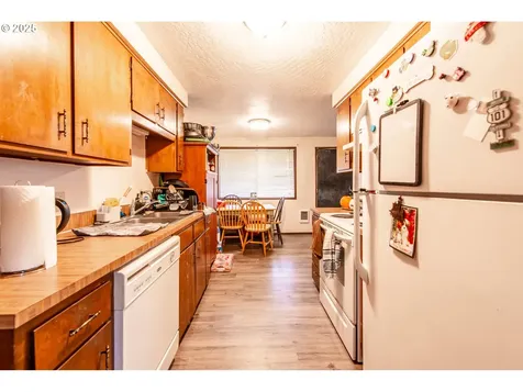 353 71st Street Springfield OR 97478
