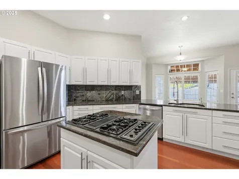 13002 Sierra Vista Drive Lake Oswego OR 97035