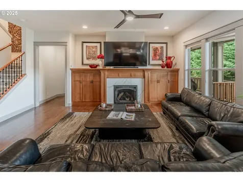 14267 SW Lukar Court Portland OR 97223