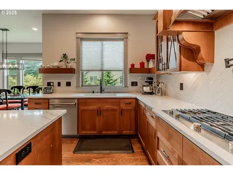 14267 SW Lukar Court Portland OR 97223