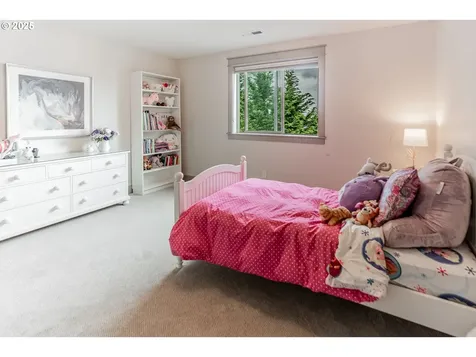 14267 SW Lukar Court Portland OR 97223