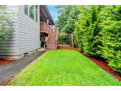 14267 SW Lukar Court Portland OR 97223