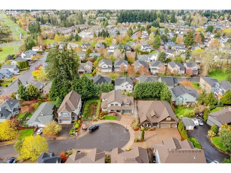 14267 SW Lukar Court Portland OR 97223