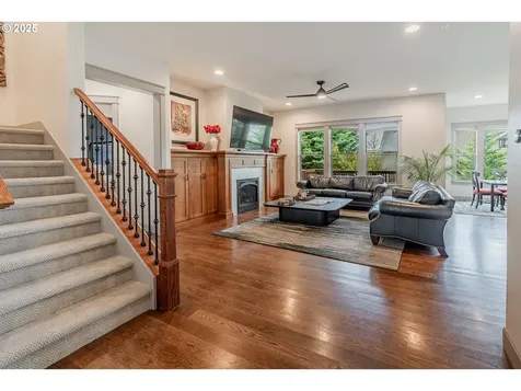 14267 SW Lukar Court Portland OR 97223