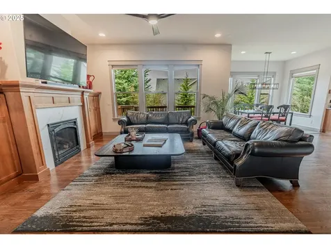 14267 SW Lukar Court Portland OR 97223