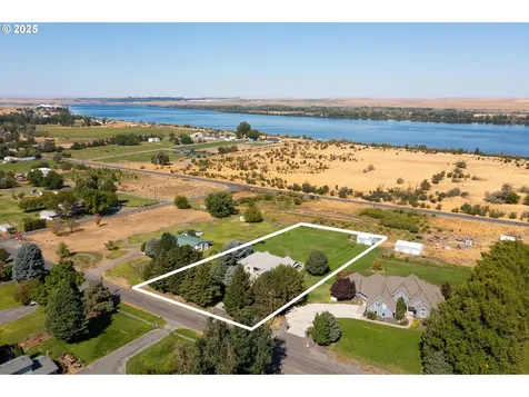 75077 W Oregon Lane Irrigon OR 97844