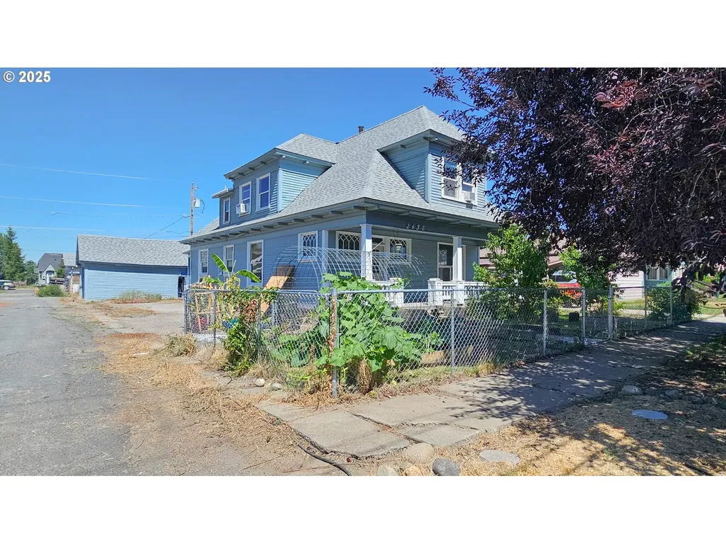 2438 Auburn Avenue Baker City OR 97814