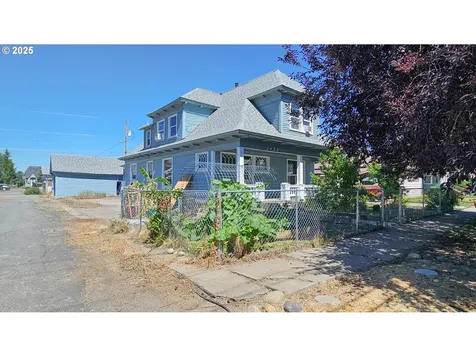 2438 Auburn Avenue Baker City OR 97814