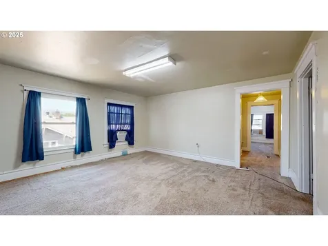 2438 Auburn Avenue Baker City OR 97814