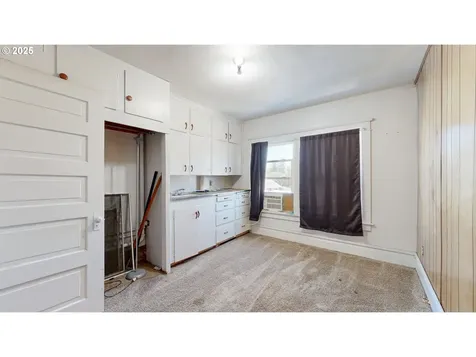 2438 Auburn Avenue Baker City OR 97814